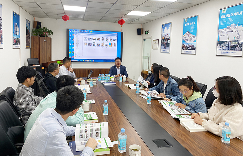 華中科技大學(xué)、中南大學(xué)一行蒞臨德森生產(chǎn)基地考察調(diào)研