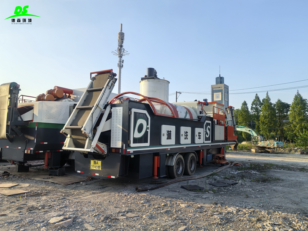 移動(dòng)作業(yè)更高效，德森環(huán)境淋洗車(chē)治污有一套