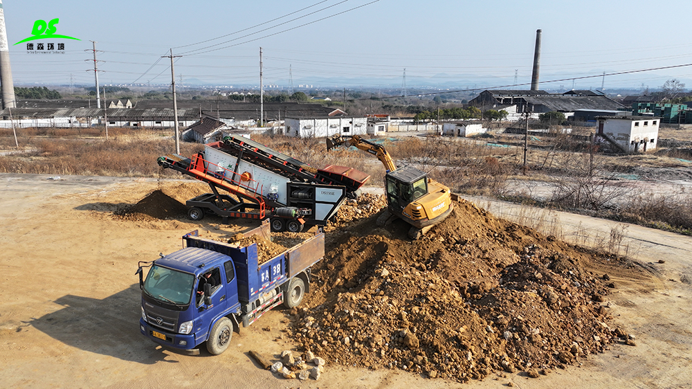 行業(yè)黑馬！德森移動(dòng)篩分一體機(jī)，破解物料處理三大痛點(diǎn)